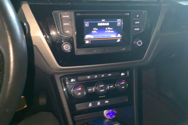 Used Volkswagen Touran 2016 Volkswagen Touran L 280TSI DSG Comfort Edition
