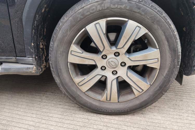 Used GAC Trumpchi GS7 2017 320T Two-Wheel-Drive Luxury Smart Connectivity Model Right Front Wheel Hub