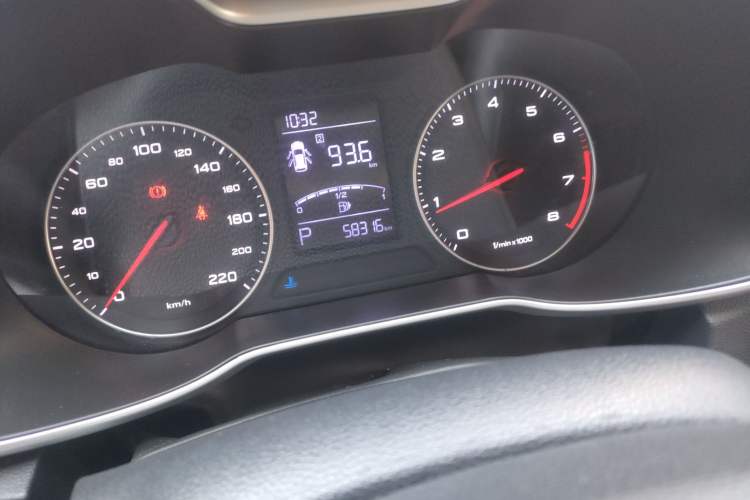 Used MG ZS 2017 1.5L Automatic Luxury Edition Odometer Close Up