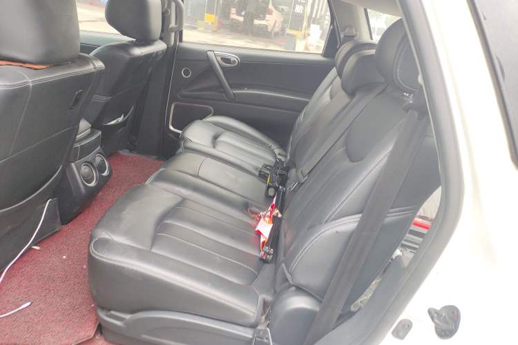 Used Luxgen Great 7 SUV 2014 2.2T Four-Wheel Drive Prestige Version Left Rear Seat