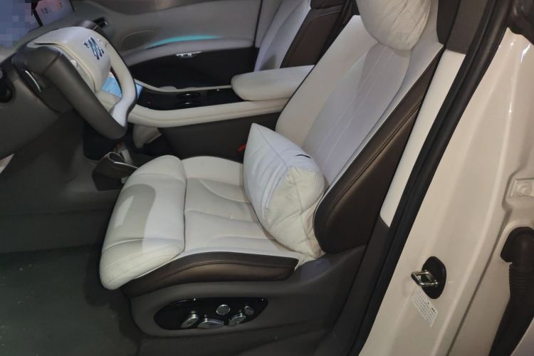 Used IM LS7 2023 90 kWh Elite Rear-Drive Version
