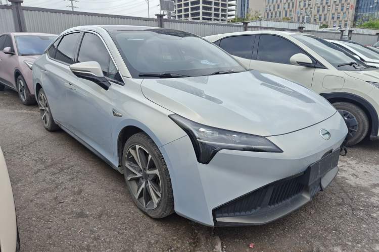 Used AION S Plus 2022 70 Intelligent Edition Front Right 45 Deg