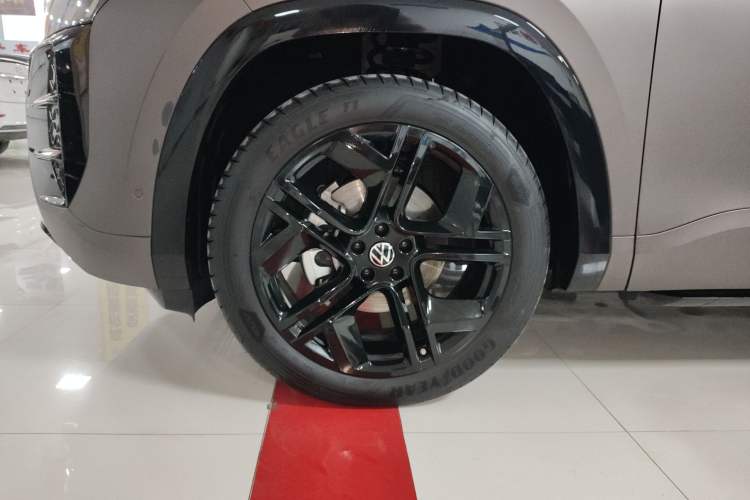Used Volkswagen Teramont 2025 Tiguan Pro 450TSI Four-Wheel Drive Summit Edition Left Front Wheel Hub