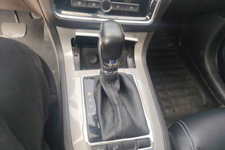 Used Roewe RX5 2019 20T Two-Wheel Drive Automatic Ali Smart Connectivity Platinum Edition