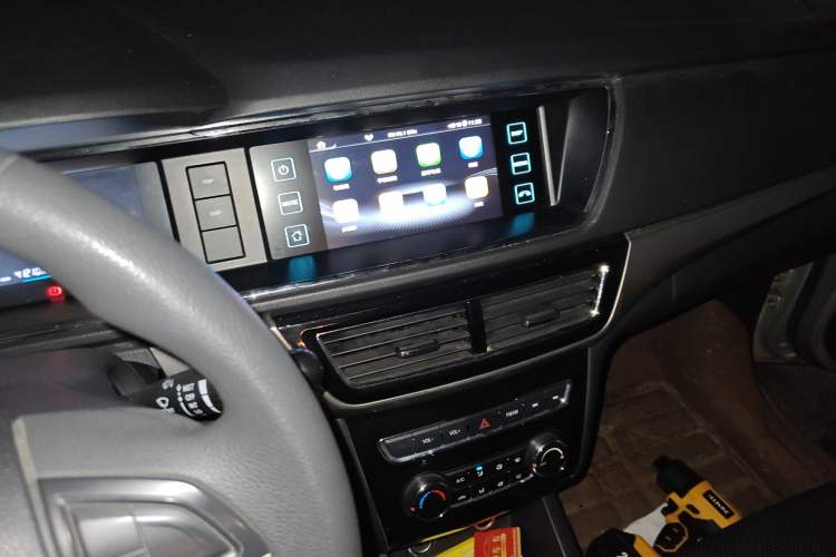 Used CHANGAN KAICHENG Oushang A600 2016 1.5L Manual Elite 7-Seater