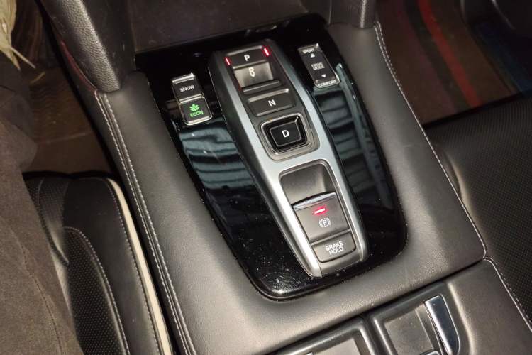 Used Honda UR-V 2017 370TURBO 2WD Prestige Edition China V
