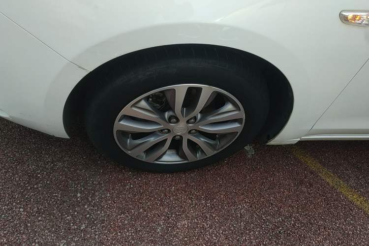 Used Buick GT 2019 18T Automatic Connected Elite Model China V Standard Left Front Wheel Hub