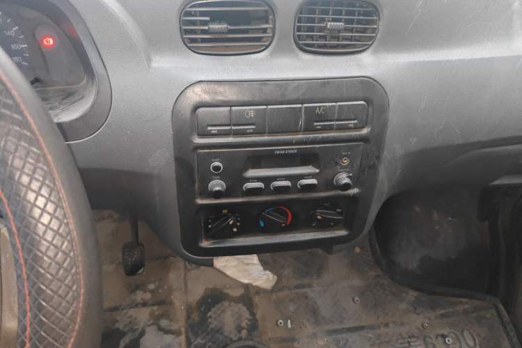 Used Wuling Zhiguang 2010 1.0L New Version Practical Short-Body L2Y