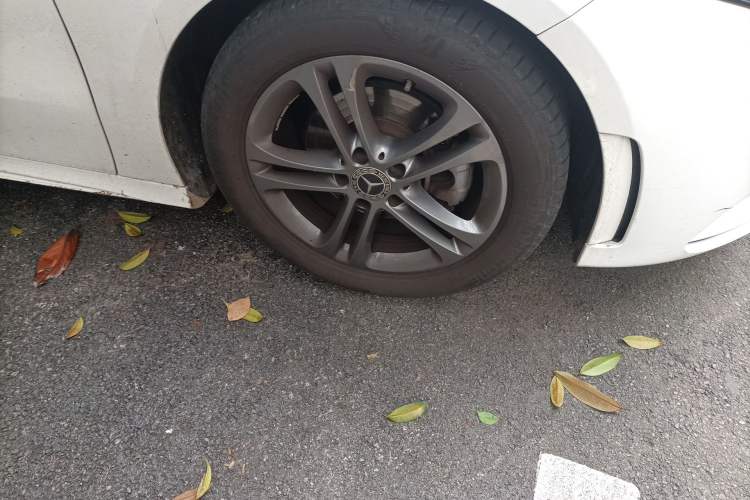 Used Mercedes-Benz A-Class 2022 Restyled A 180 L Sport Sedan Right Front Wheel Hub