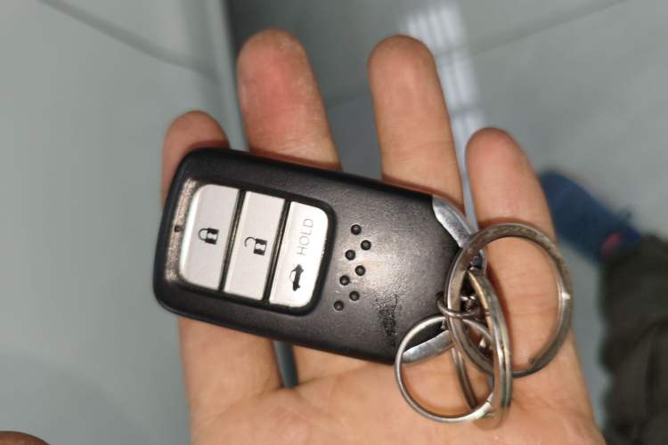 Used Honda Crider 2019 180 Turbo CVT Luxury Edition China VI Emission Standard Vehicle Key