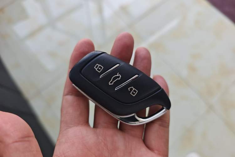 Used Roewe i5 2023 1.5L CVT Luxury Edition Vehicle Key