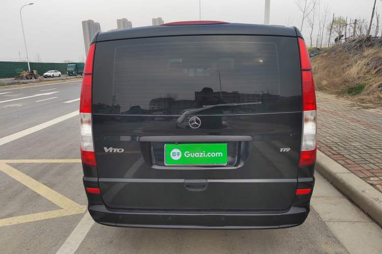 Used Mercedes-Benz Vito 2011 2.5L 7-seater executive version Rear
