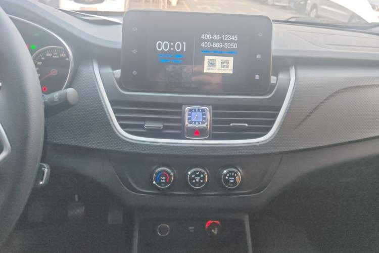 Used Baojun 730 2019 1.5L Manual Fashion Model 7-seater China VI