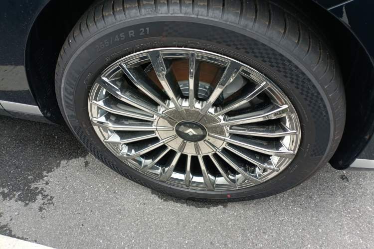 Used Hyptec HL 2025 700 Ultra Six-Seater All-Wheel-Drive LiDAR Version