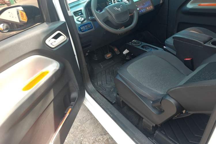 Used Wuling Hongguang MINIEV 2020 Enjoyment Model Lithium Iron Phosphate
