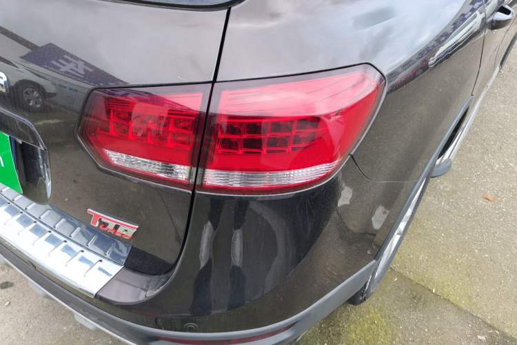 Used Yema T70 2016 1.8T CVT Elegant Model Right Rear Taillight