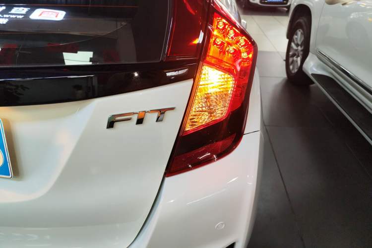 Used Honda Fit 2016 1.5L LX CVT Comfort Model
