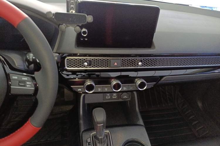 Used Honda Civic 2023 HATCHBACK 240TURBO CVT Zhiyue Edition Audio And AC Panel