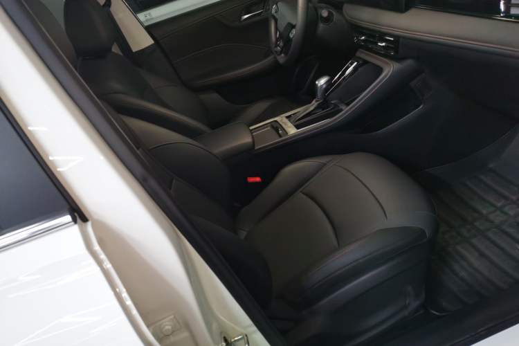 Used Roewe i5 2026 Model 1.5L CVT Luxury Version
