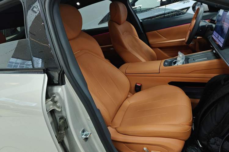 Used Dongfeng eπ eπ007 2025 Model Pure-Electric 565 All-Wheel-Drive Max Leading Edition Right Front Seat