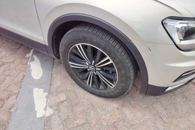 Used Volkswagen Tiguan L 2021 330TSI Automatic Two-Wheel Drive Smart Edition