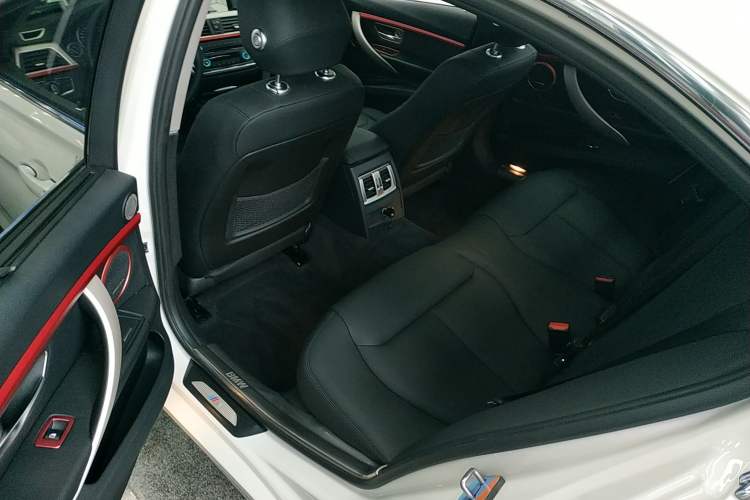 Used BMW 3 Series 2014 320Li Fashion Model
