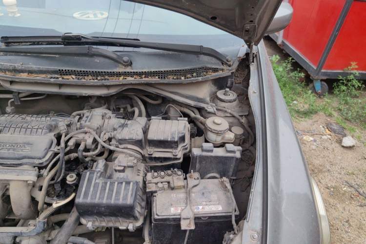 Used Honda City Classic 2008 1.5L manual Elite Edition Engine Bay Left