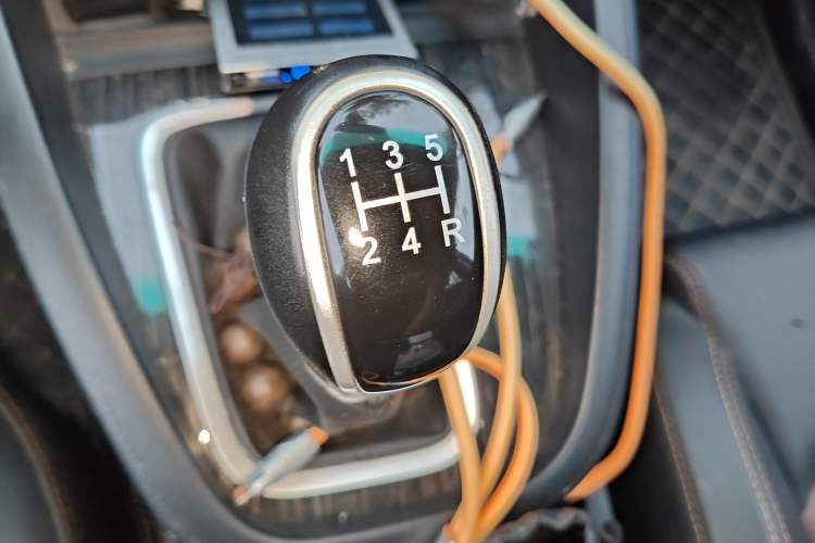 Used SWM X7 2020 2.0L Manual Comfort Version 7 Seats Gear Lever