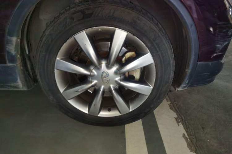 Used Infiniti QX50 2015 2.5L Comfort Edition Right Front Wheel Hub