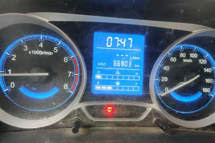 Used Suzuki Wagon R X5 2015 1.4L Cruise Model China IV
