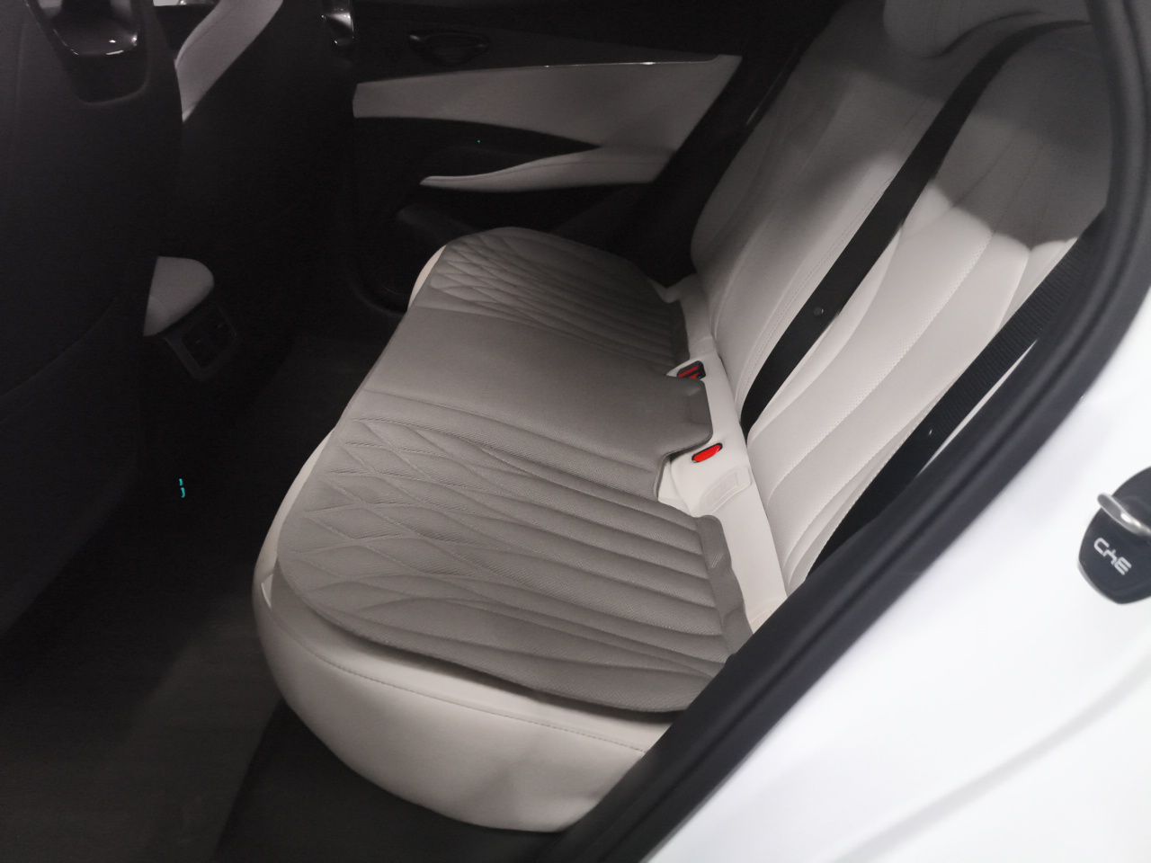 BYD Seal 06 New Energy 2024 DM-i 80KM Prestige Model — снимка 17