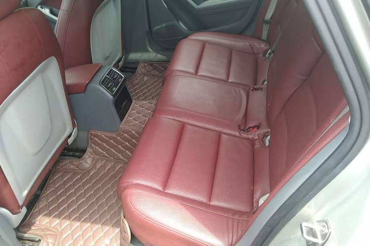 Used Audi A4L 2016 35 TFSI Collector's Edition Automatic Standard Model Left Rear Seat