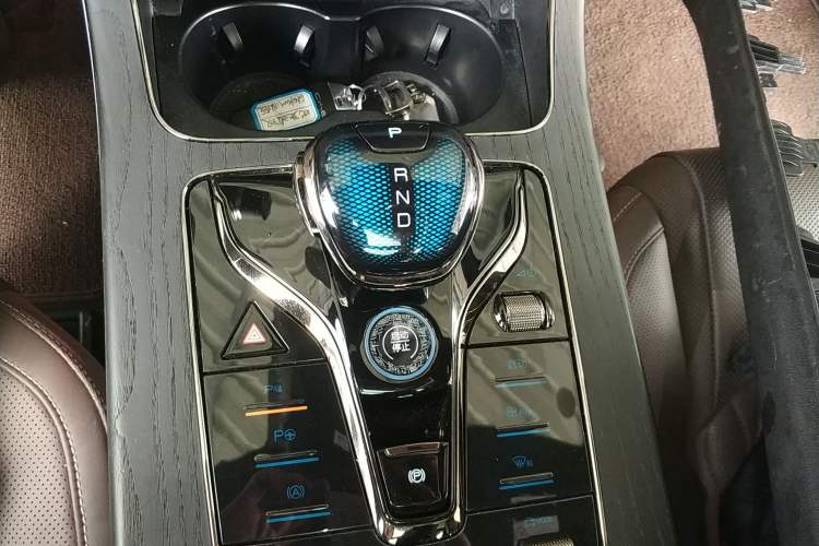 Used BYD Han 2022 EV Genesis Edition 610KM All-Wheel Drive Premium Model Gear Lever