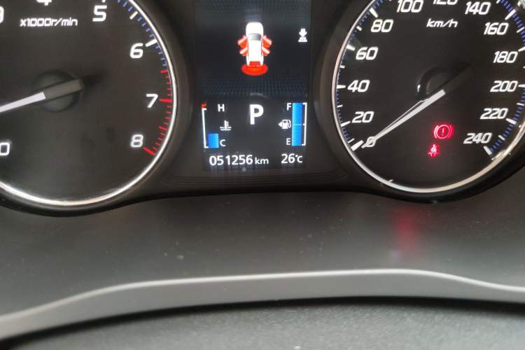 Used Mitsubishi Outlander 2019 2.4L 4x4 Zhi Xiang Edition 5 Seats China V Emission Standard