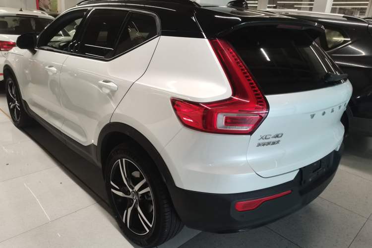 Used Volvo XC40 2022 T4 Four-Wheel Drive Smart & Dynamic Sport Edition Exterior 2