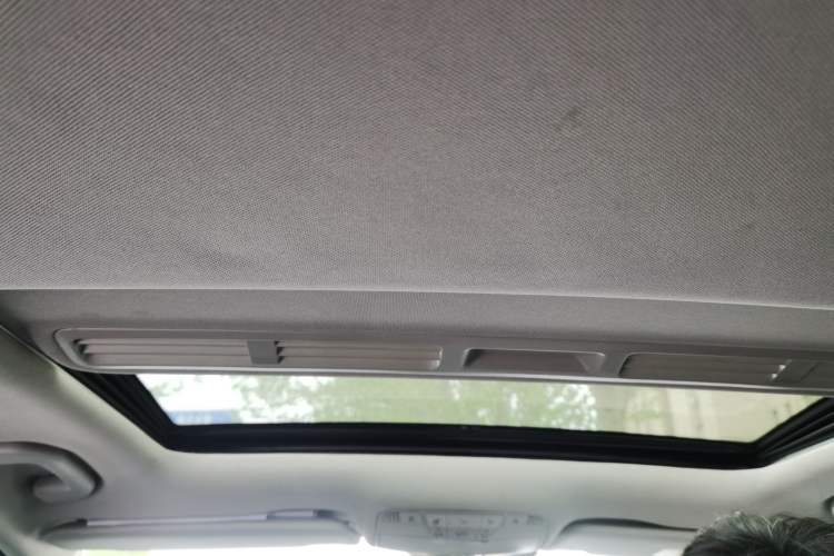 Used Mercedes-Benz C-Class 2016 C 180 L Sport Edition Headliner