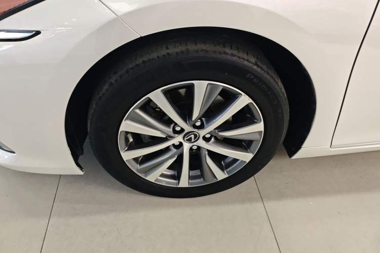 Used Lexus ES 2020 260 Excellence Edition