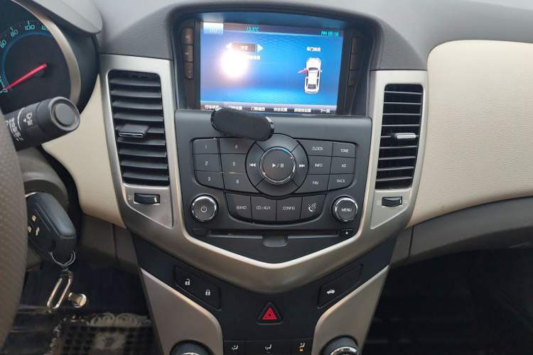 Used Chevrolet Cruze 2015 1.5L Classic SL MT
