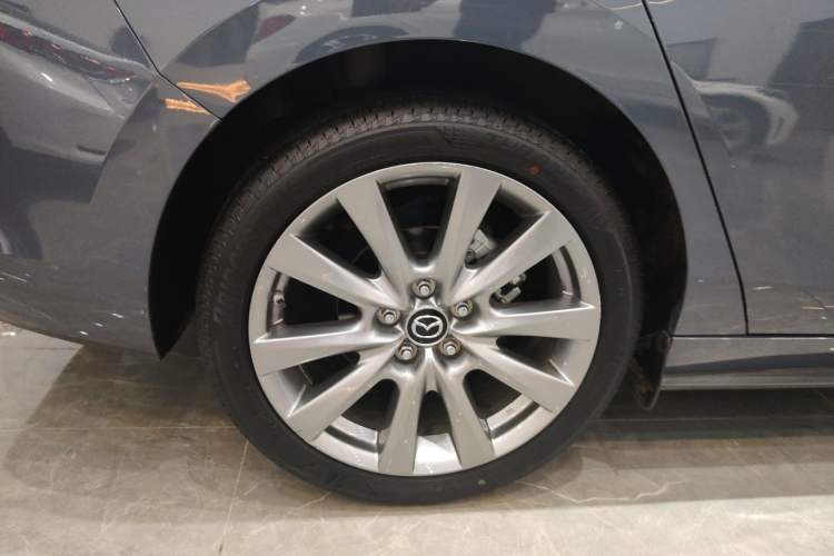 Used Mazda 3 Axela 2023 2.0L Automatic Zhiyao Edition Right Rear Wheel Hub
