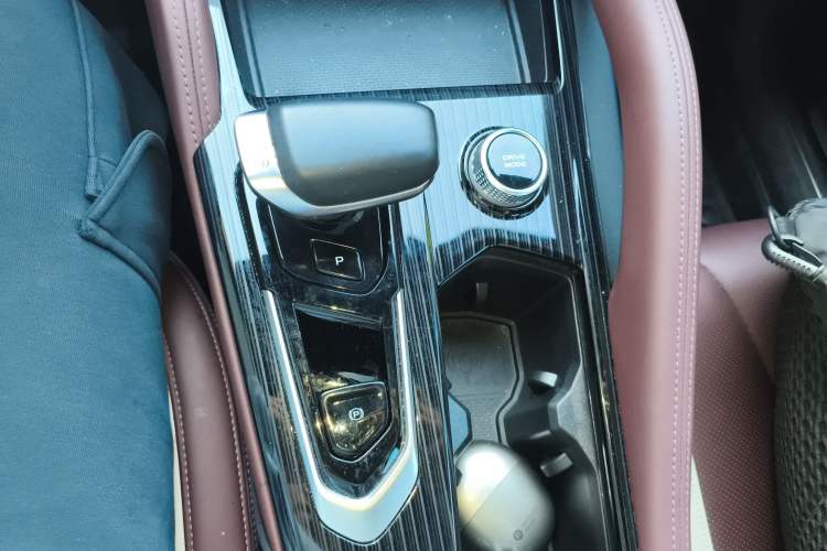 Used Geely Auto Monjaro L 2021 2.0TD DCT EVO Two-Wheel Drive Prestige Version
