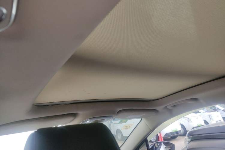 Used BYD Yuan New Energy 2018 EV360 Smart Connected Cool Model Headliner