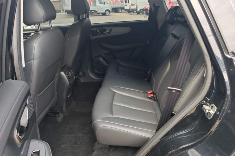 Used Roewe RX5 2023 PLUS 330TGI Automatic Trendsetting Smart Edition