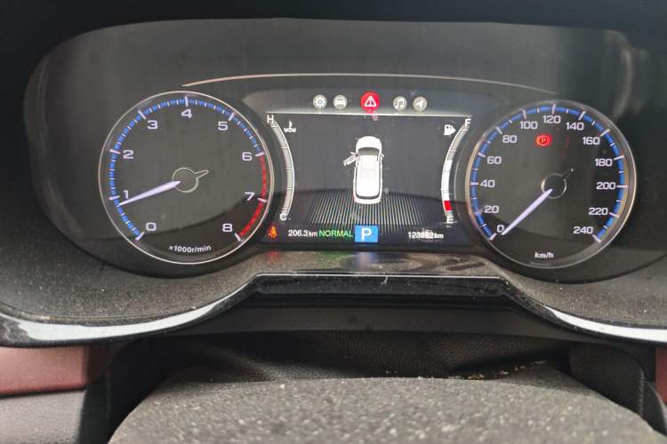 Used GAC Trumpchi GS8 2017 320T Two-Wheel Drive Luxury Smart Connectivity Version (7 Seats) Instrument Cluster