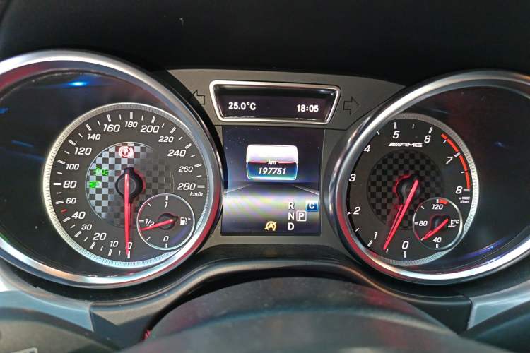 Used Mercedes-Benz GLE AMG 2017 AMG GLE 43 4MATIC Odometer Close Up