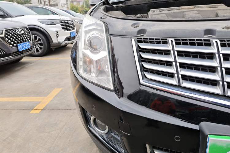 Used Cadillac SRX 2015 3.0L Elite Model Right Front Headlight