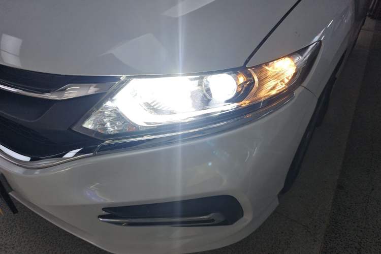 Used Honda Jade 2017 1.8L automatic Comfort version 5 seats Left Front Headlight