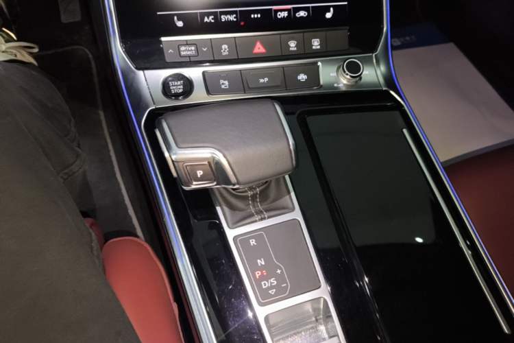 Used Audi A7L 2023 55 TFSI quattro S-line Black Warrior Edition Gear Lever