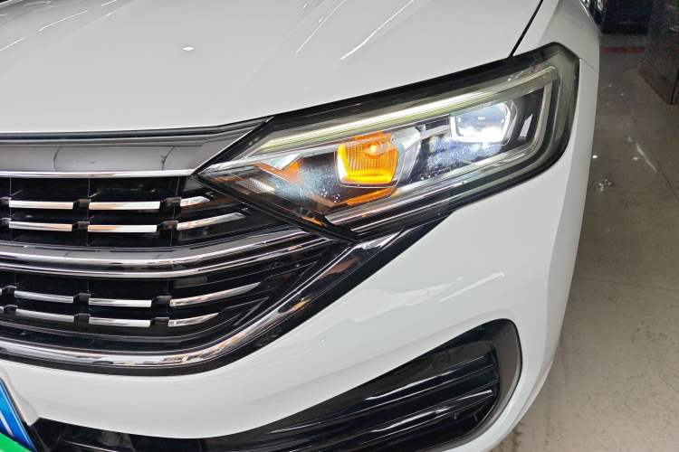 Used Volkswagen Sagitar 2023 300TSI DSG Excellence Edition Left Front Headlight