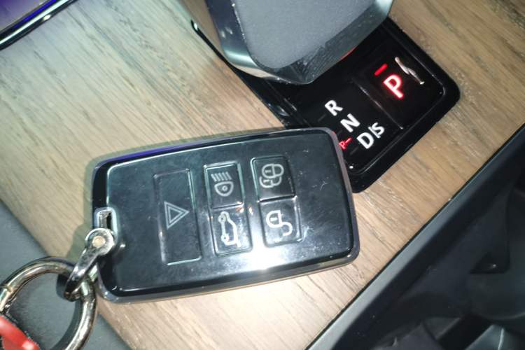 Used Land Rover Discovery Sport 2024 Performance Tech Edition
