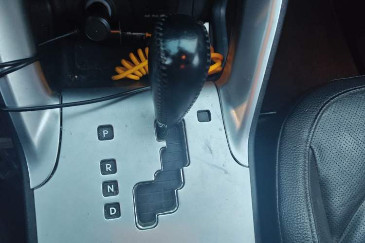 Used Hyundai ix35 2015 2.0L Automatic 2WD Smart Type China IV Gear Lever